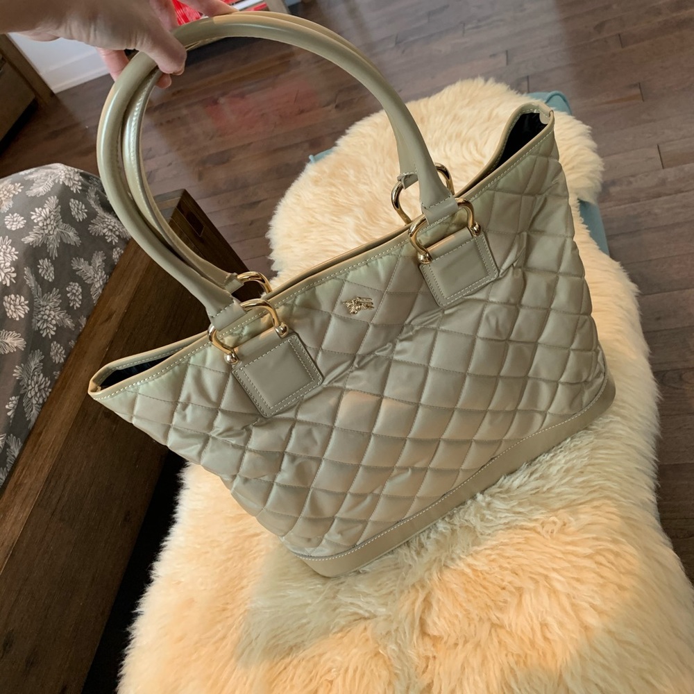 🦋Burberry🦋Quilted Beige Shoulder Tote Bag